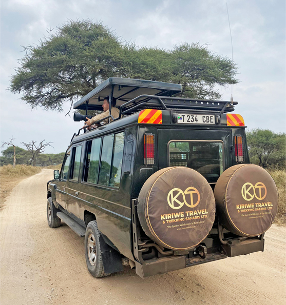 Game-Drive-with-Kiriwe-tRAVEL